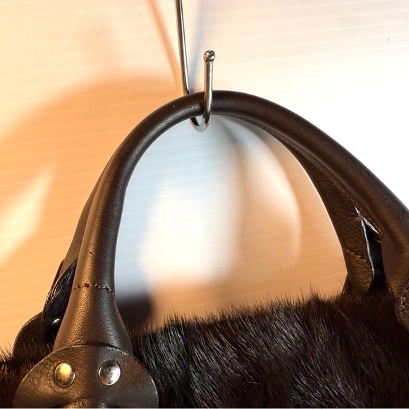 Falorni LaBorse Elegant Black Mink  Tote Bag with Structured Design - Picture 4 of 12